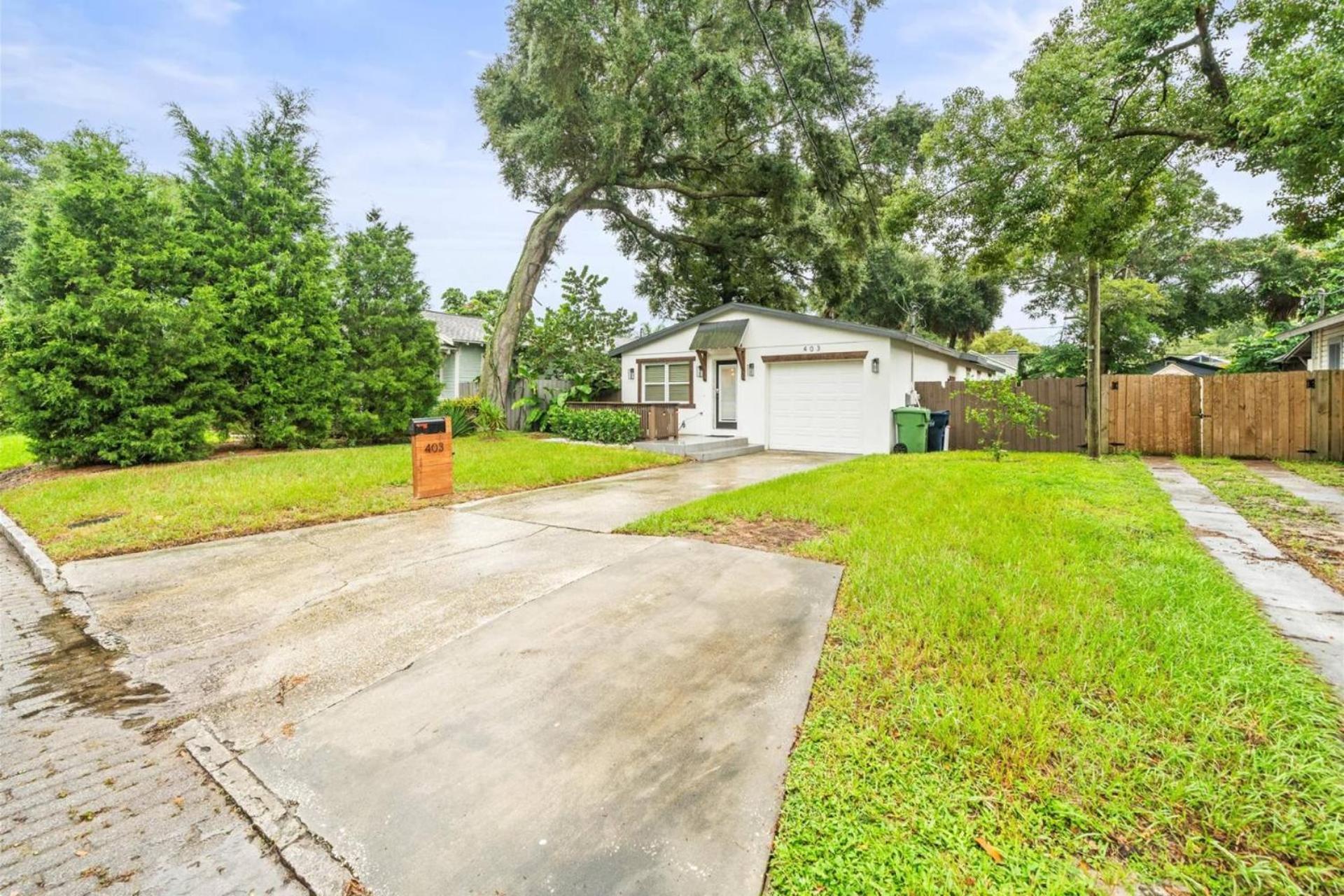 Destination Historic Tampa Villa Exterior photo