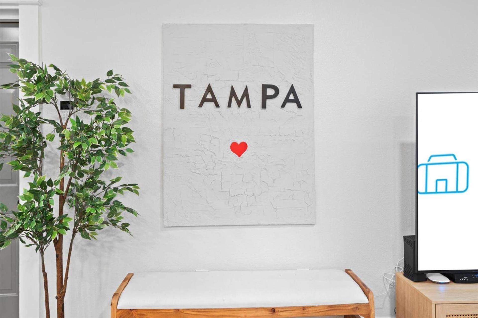 Destination Historic Tampa Villa Exterior photo